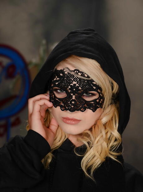 Excellent american blond young Aubrey Gold in hot undies shows some fetish 