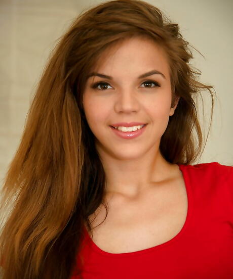 Sylphlike teen Brooke Lynn exhibits big boobs and masturbates 