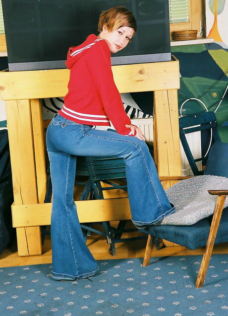 Slim teen Aura in tight jeans revealing her butt and masturbating 